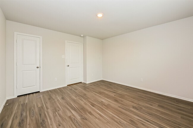 Building Photo - 1208 Narrow Hts Dr