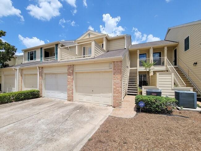 Building Photo - 755 Bering Dr