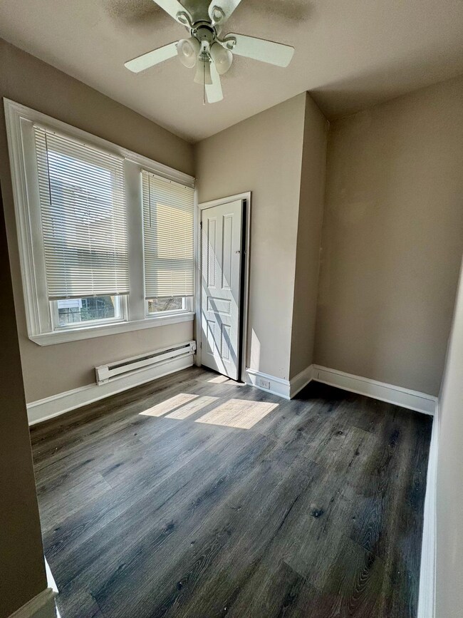 Building Photo - 4506 N Mole St