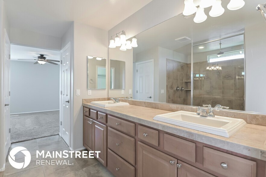 Building Photo - 7539 S Mountain Star Dr