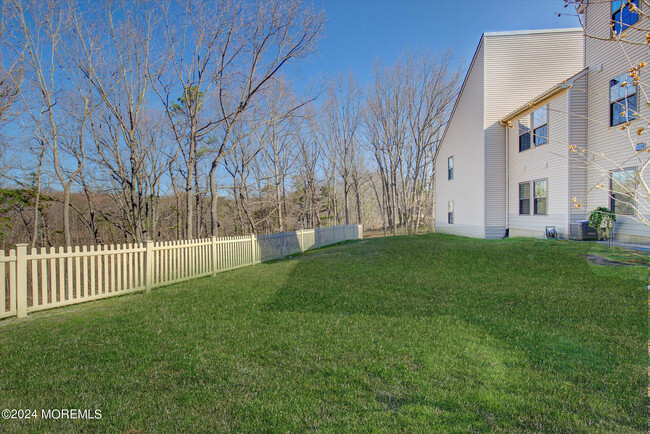 Building Photo - 116 Azalea Cir