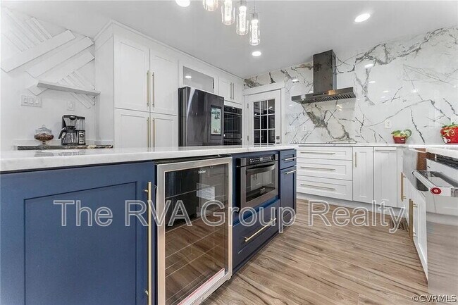 Building Photo - 8300 Winterslow Terrace
