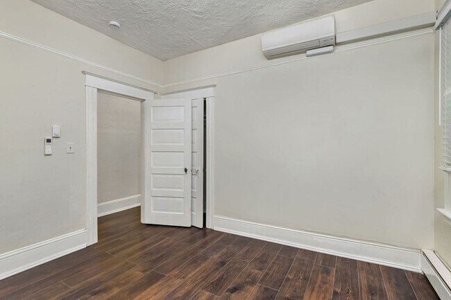 Building Photo - Vintage Charm Meets Modern Comfort in NW Portland