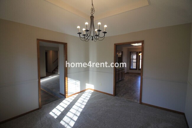Building Photo - Bedrooms on the Main Level w/ Finished Wal...