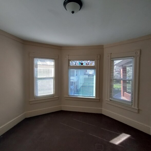 Primary Photo - 39 Wendell Pl