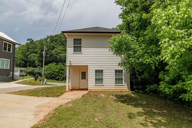Building Photo - 180 Trail Creek St