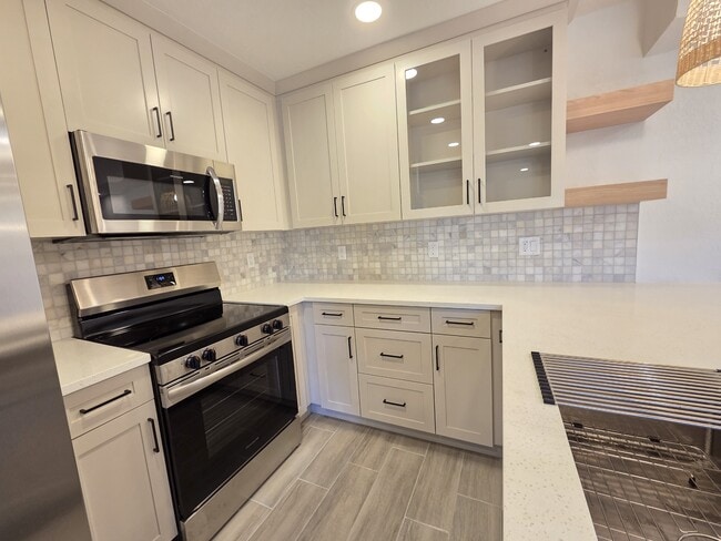 Building Photo - 2690 Coral Landings Blvd