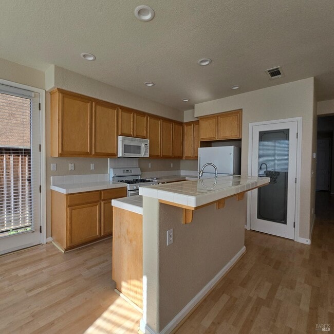 Building Photo - 1311 Valley Glen Dr