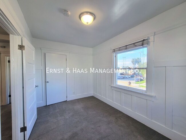 Building Photo - 546 Lime Ave