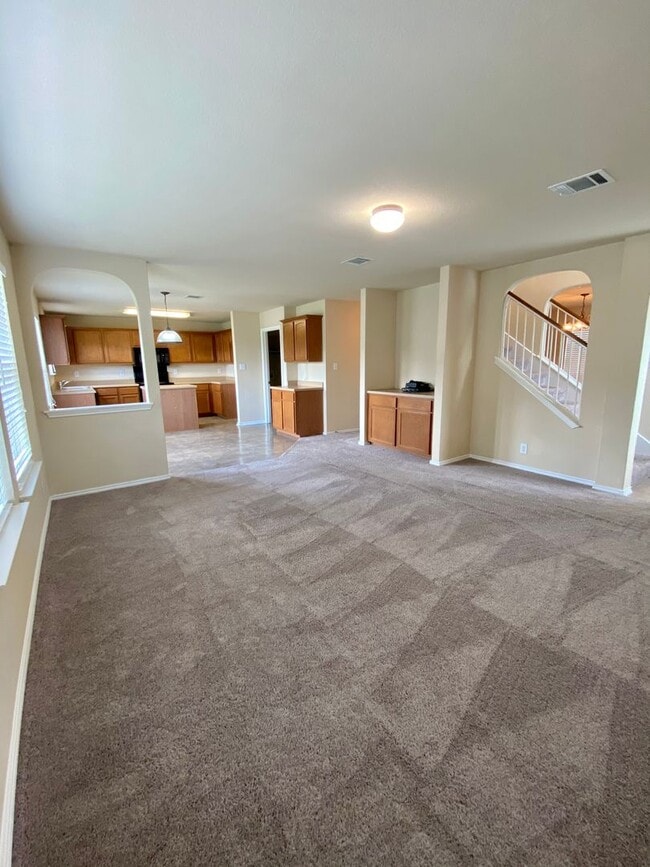 Building Photo - Charming New Braunfels Home Available for Immediate Move In