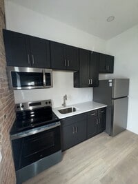 Building Photo - 501 E Breckinridge St