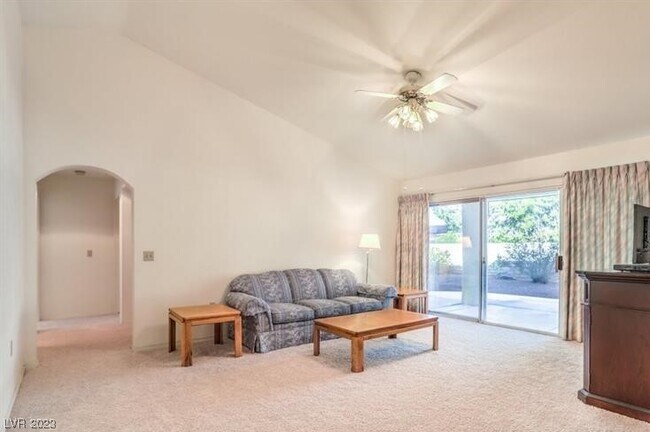 Building Photo - 2516 Sunup Dr