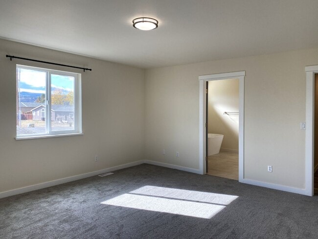 Building Photo - New Construction in Dallesport