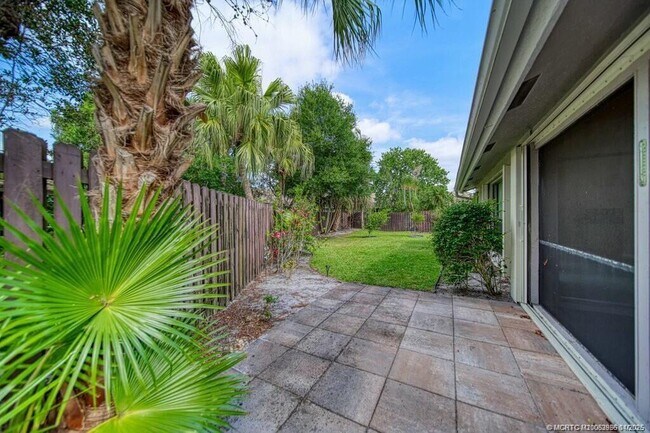 Building Photo - 4181 SW Egret Pond Terrace