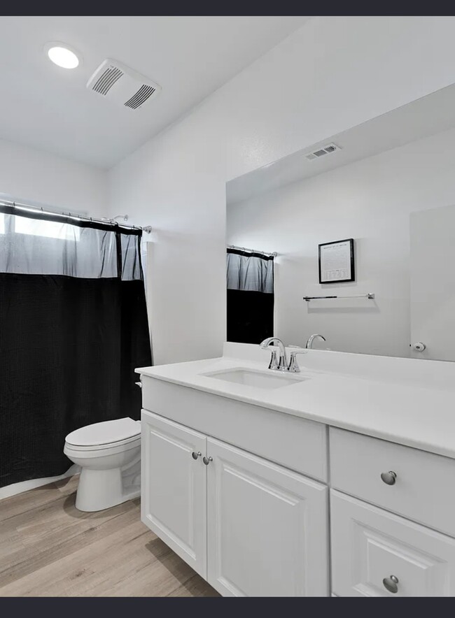 Building Photo - 11958 Gaines Ct