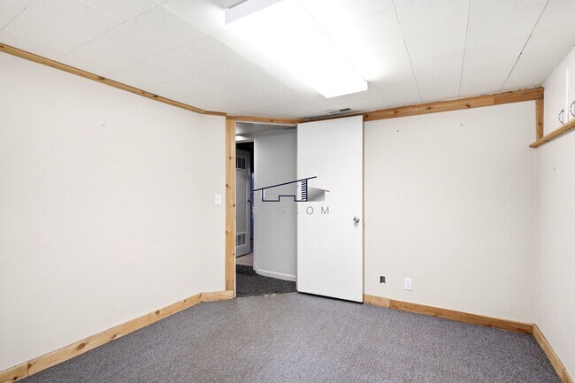 Building Photo - 1718 W 3300 S