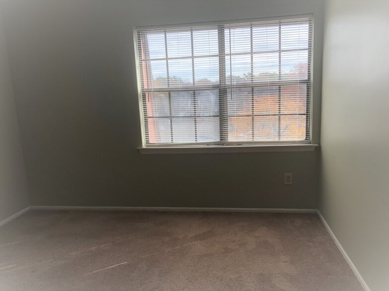 Building Photo - 106 Keystone Ct