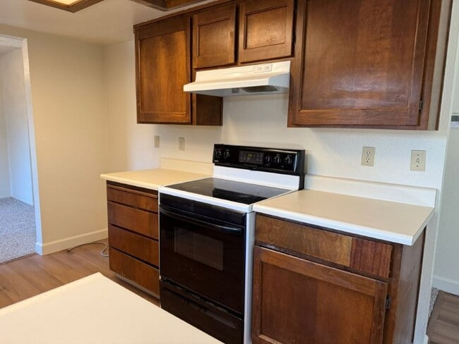 Building Photo - Updated 4 Bedroom 2.5 Bath Vacaville *Star...