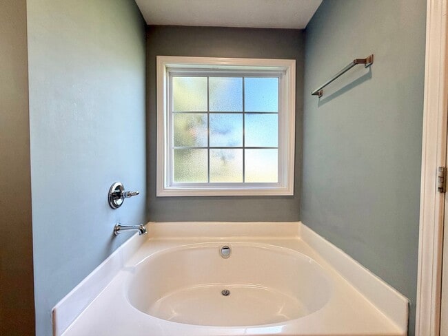 Building Photo - 1407 Scrub Oak Drive