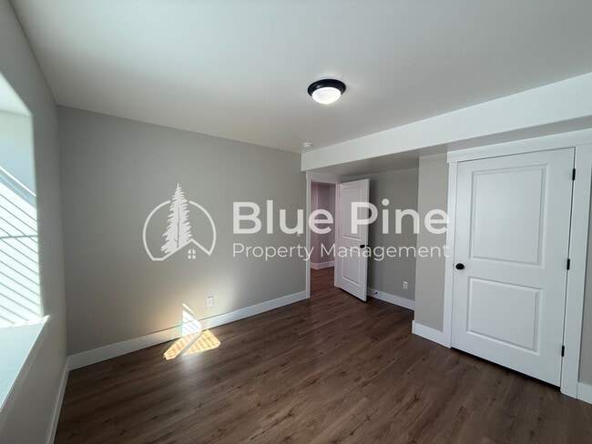 Building Photo - 3758 Inglewood Dr