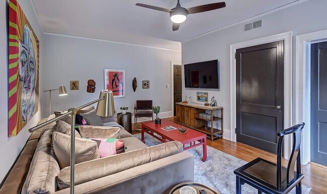 Building Photo - 518 Lamar Ave