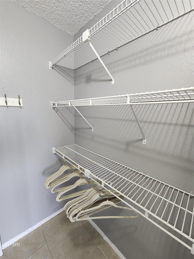 Building Photo - 2866 S University Dr