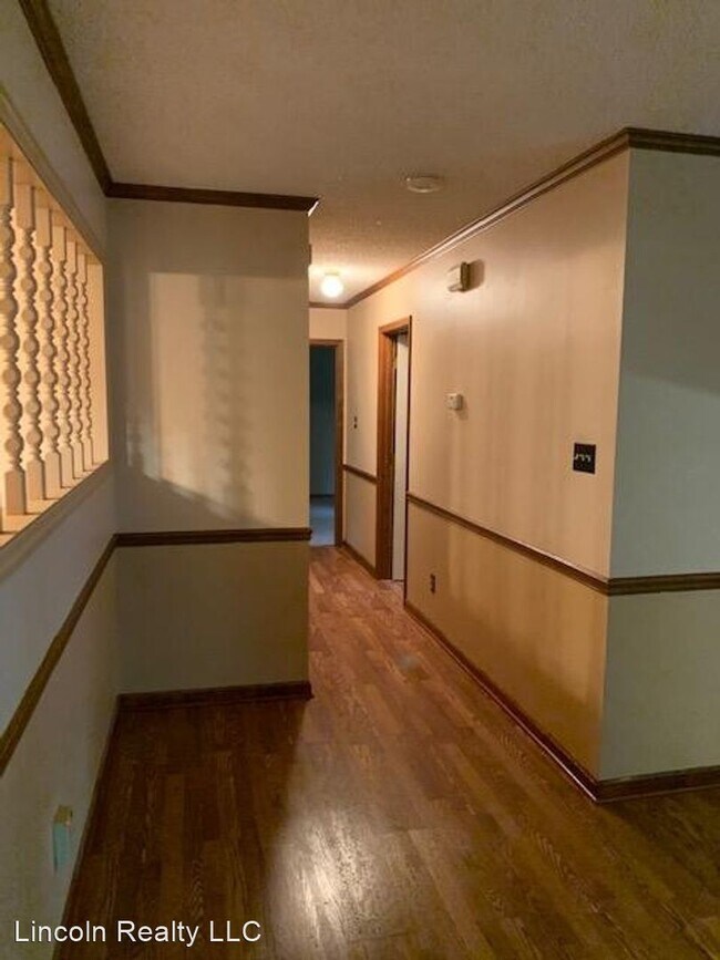 Building Photo - 3 br, 2 bath House - 4013 Danube Circle