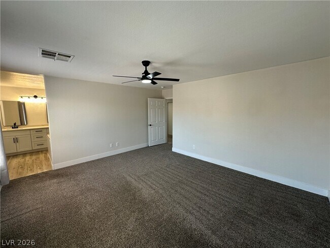 Building Photo - 10004 Bonterra Ave