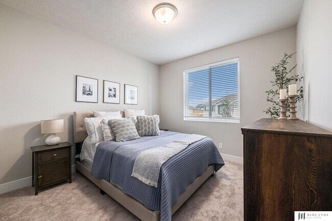 Building Photo - 11976 S 118th Ave