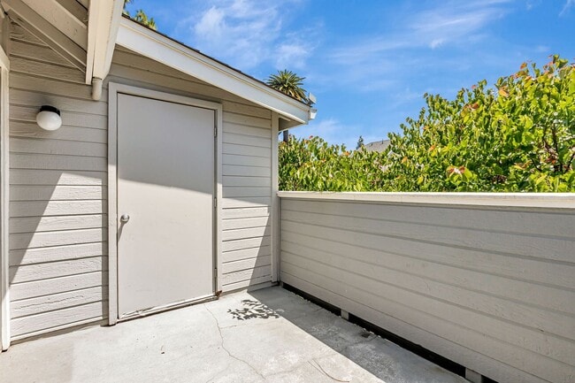 Building Photo - 540 Shadowgraph Dr