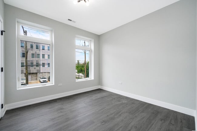 Building Photo - 1507 N Sedgwick St