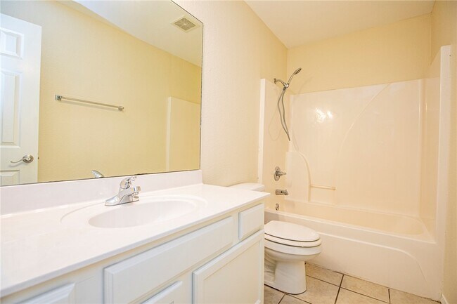 Building Photo - 2 Watling Ln