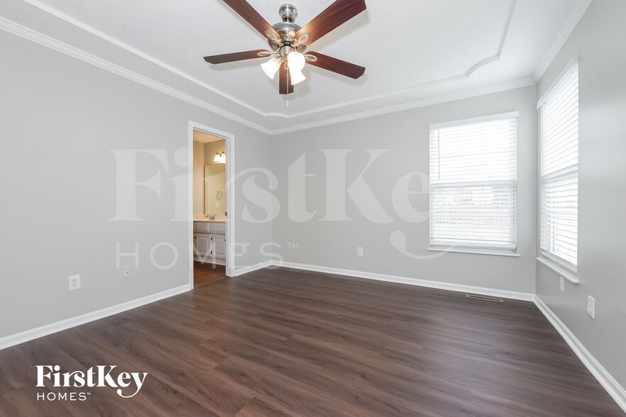 Building Photo - 11039 N Ditman Ct