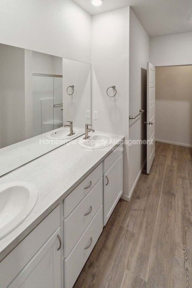 Building Photo - 5508 W Jamestown Ln