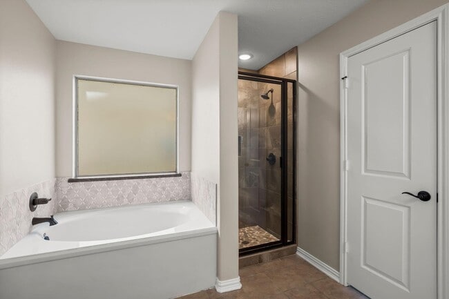 Building Photo - 29515 Legends Line Dr