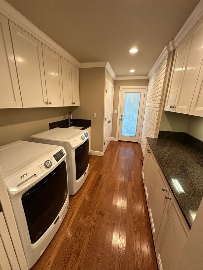 Building Photo - 5 Bed 3 Bath In Alamo W/ Pool
