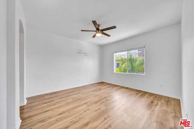 Building Photo - 23904 Calle Del Sol Dr