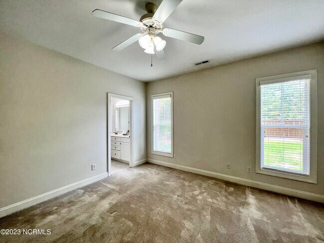 Building Photo - 514 Wallington Rd