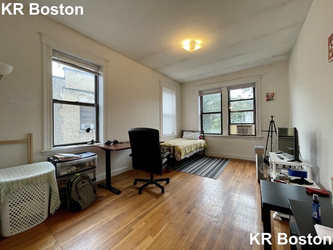 Building Photo - 37 Egremont Rd