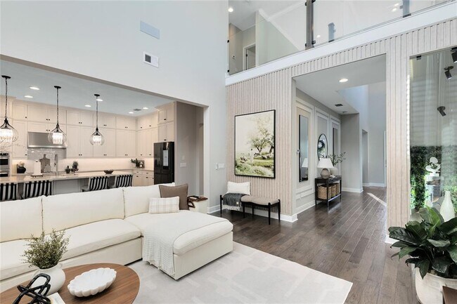 Building Photo - 9374 Reymont Street