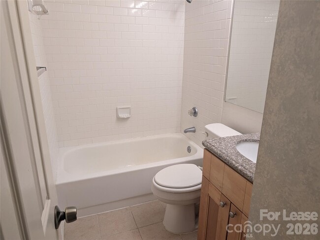 Building Photo - 943 Southwest Dr