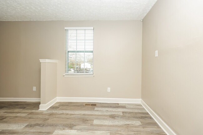 Building Photo - 111 Ridgeview Ct