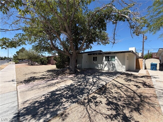 Building Photo - 1317 Pyramid Dr