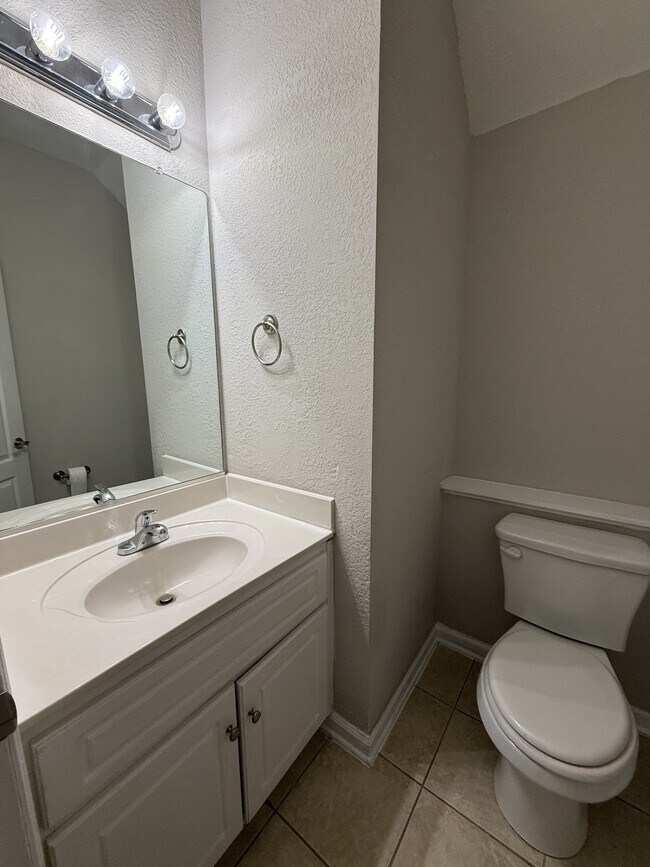 Building Photo - 4304 E Barcelona Way