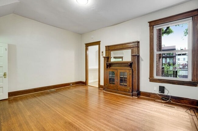 Primary Photo - 1108 Lamont St NW