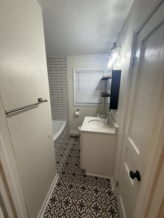 Building Photo - 2626 Woodberry Dr