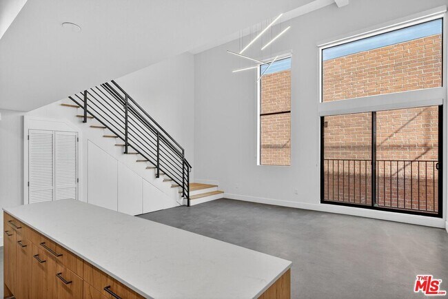 Building Photo - 2412 Eads St