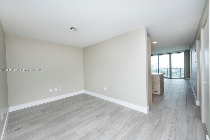 Building Photo - 16385 Biscayne Blvd