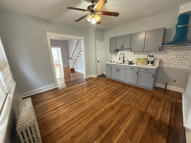 Building Photo - 1243 Magnolia Ave