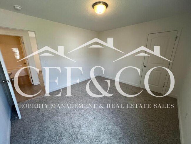 Building Photo - Stunning New 3-Bedroom, 2-Bath Home in Spa...